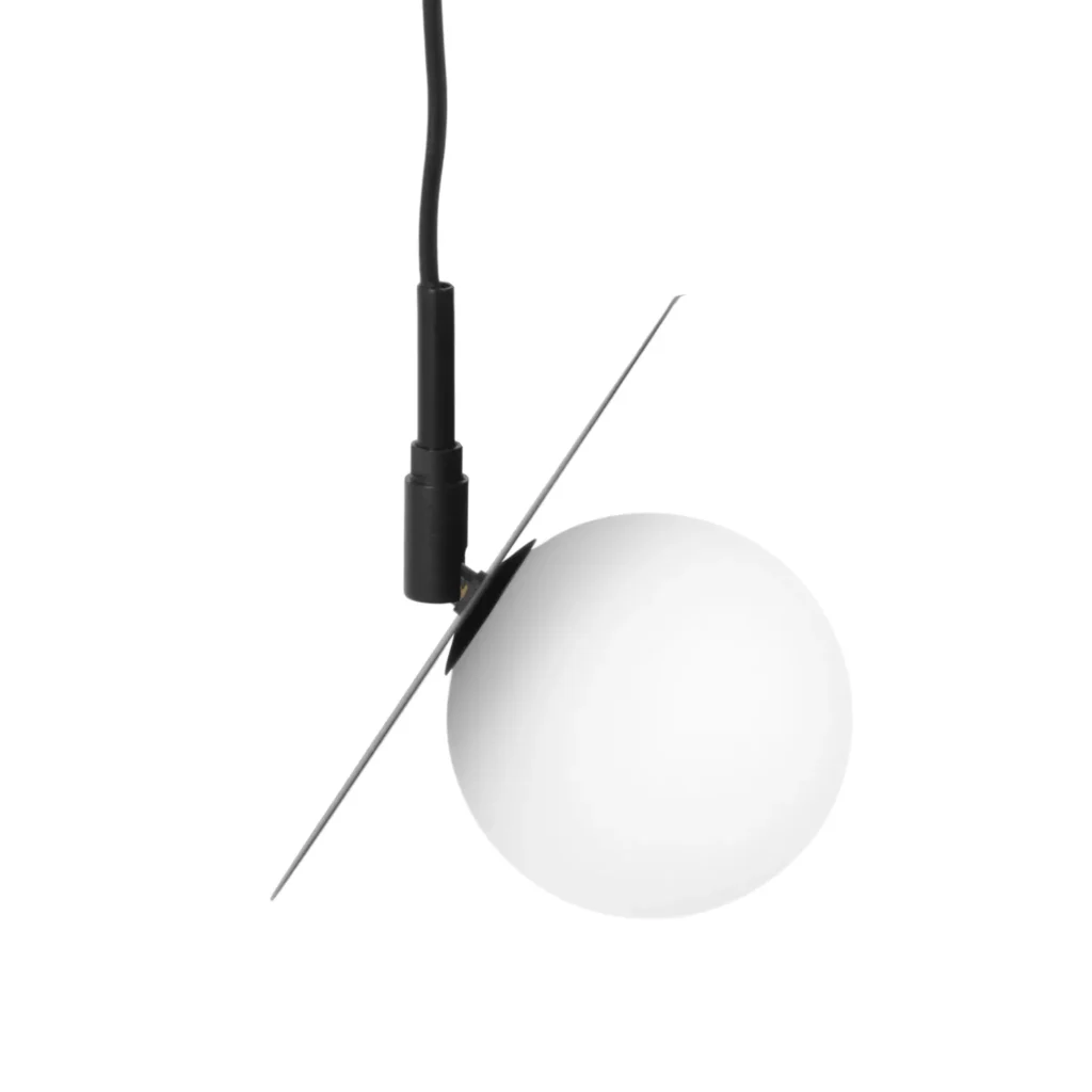 Lampa wisząca z czarną tarczą o regulowanym kącie nachylenia K-5370 SANTE