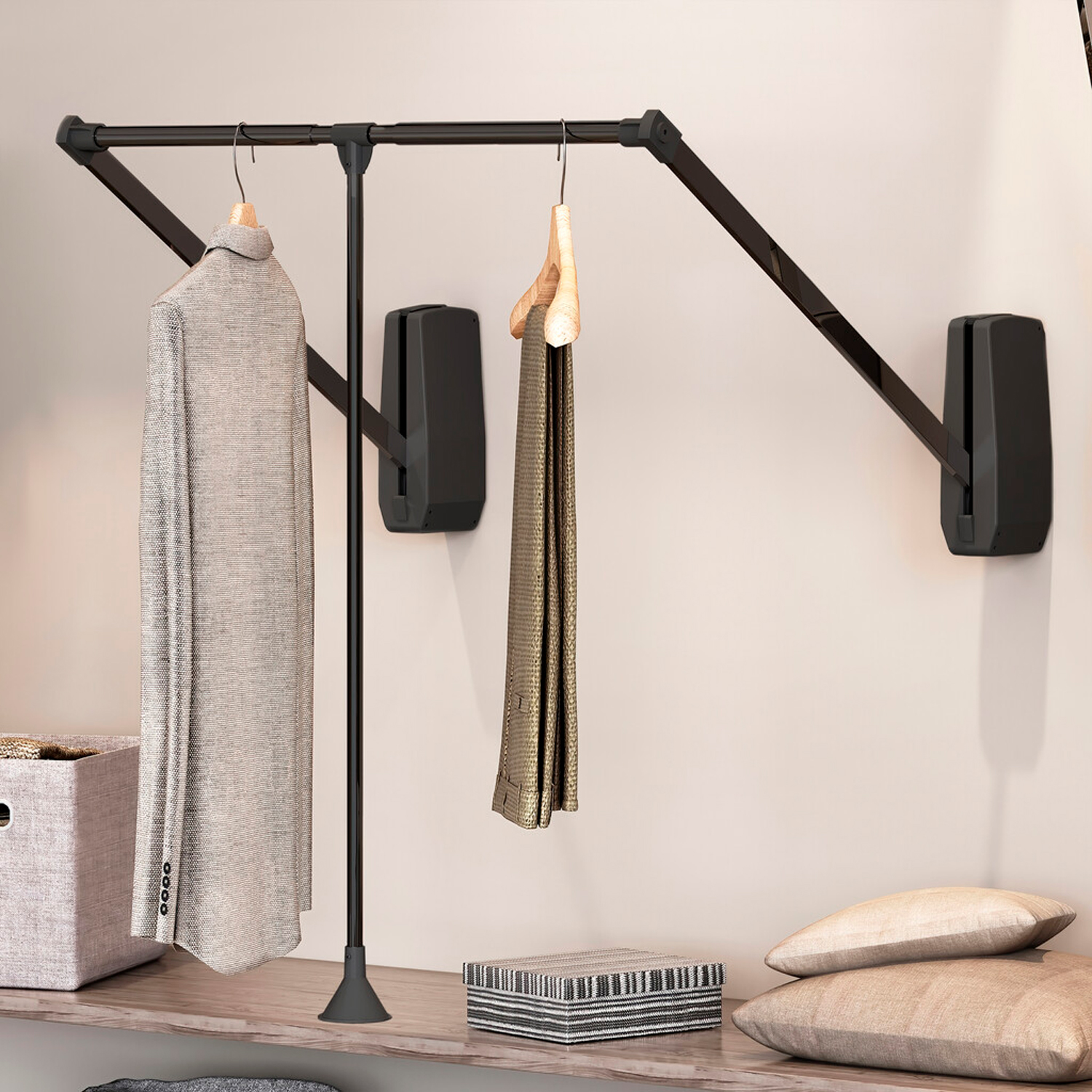 Pantograf wieszak opuszczany do ściany HANG 600-830mm Czarny EMUCA